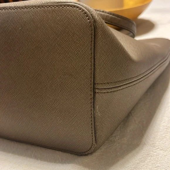 Michael Kors Tote - Picture 5 of 6